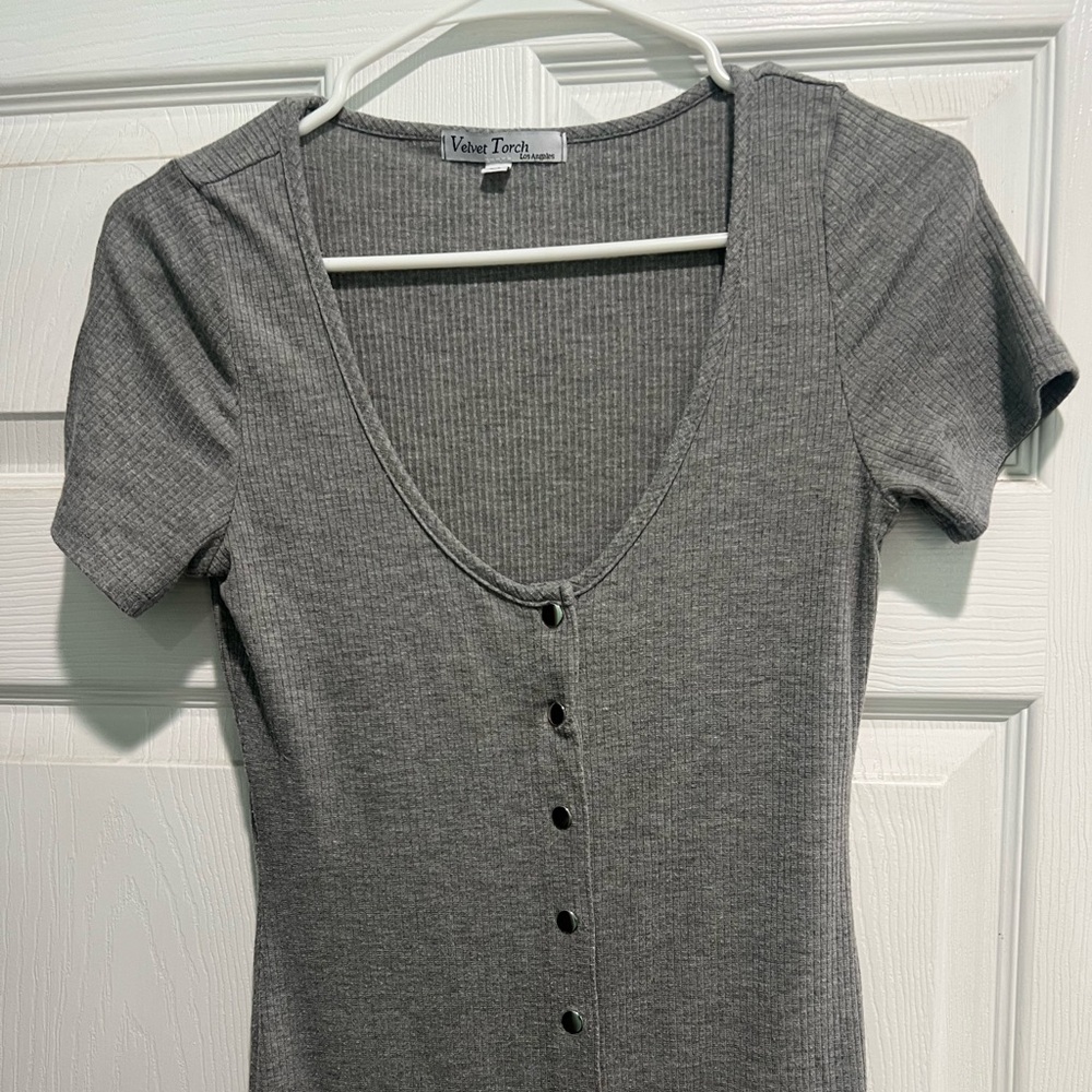Velvet Torch Charcoal Ribbed Tee - Picture 4 of 5